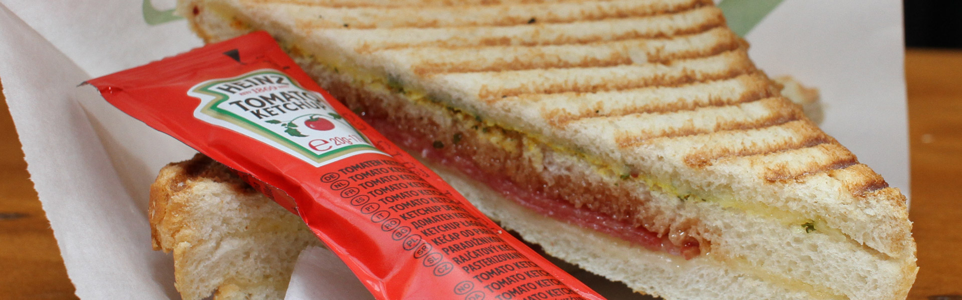 Tosti, ketchup, snack, lekker eten